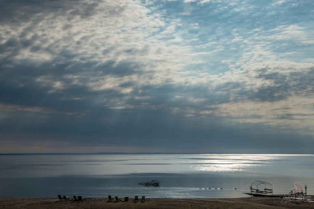 Domaine Sur Une Plage Saint-Félicien Esterno foto