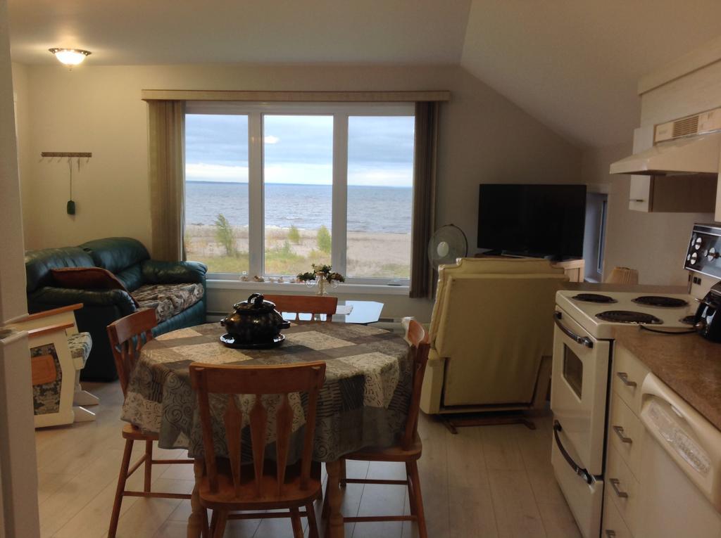 Domaine Sur Une Plage Saint-Félicien Esterno foto